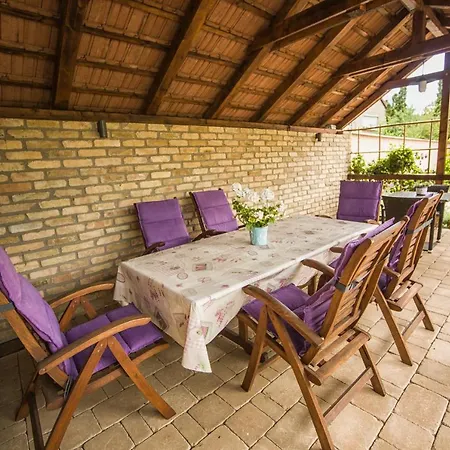 Levendula Apartmanhaz Apartment Sárvár