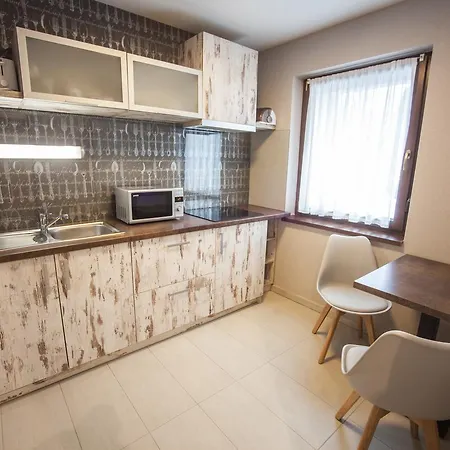 Levendula Apartmanhaz Διαμέρισμα Sárvár