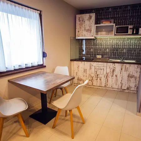 アパート Levendula Apartmanhaz シャールヴァール